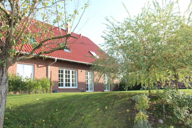 Hausansicht Borgholzhausen Einfamilienhaus Verkauft! Exklusives Einfamilienhaus vor den Toren Bielefelds!