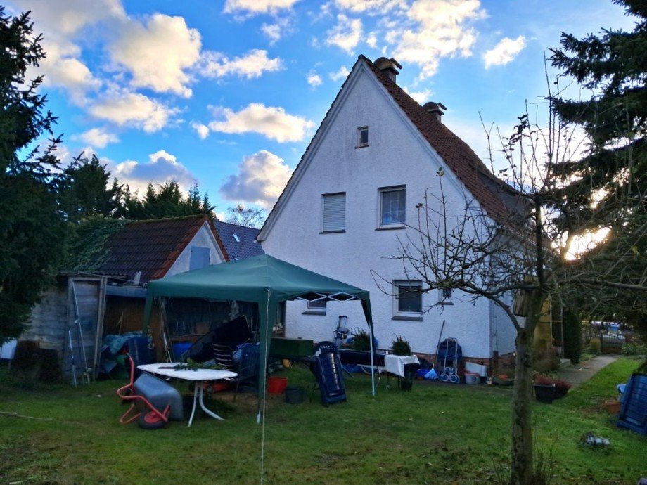 Hausansicht Wohngrundst�ck Halle (Westf.)