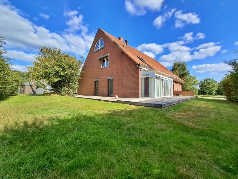 Einfamilienhaus Halle (Westf.) Einfamilienhaus Liegenschaft bestehend aus drei hochwertigen Immobilien in Halle H�rste!