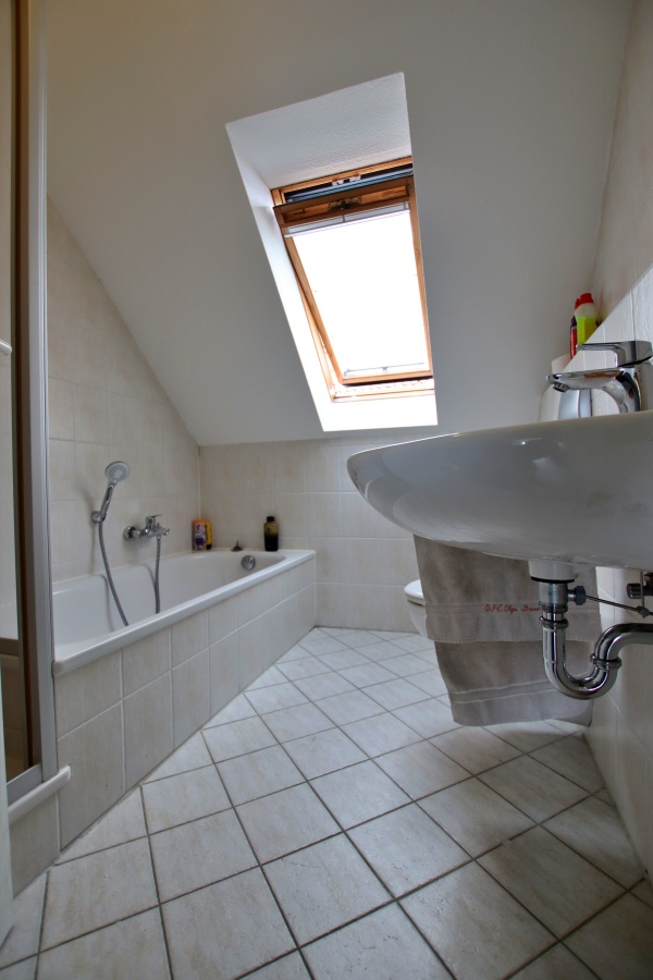 Badezimmer Dachgeschosswohnung Hiddenhausen