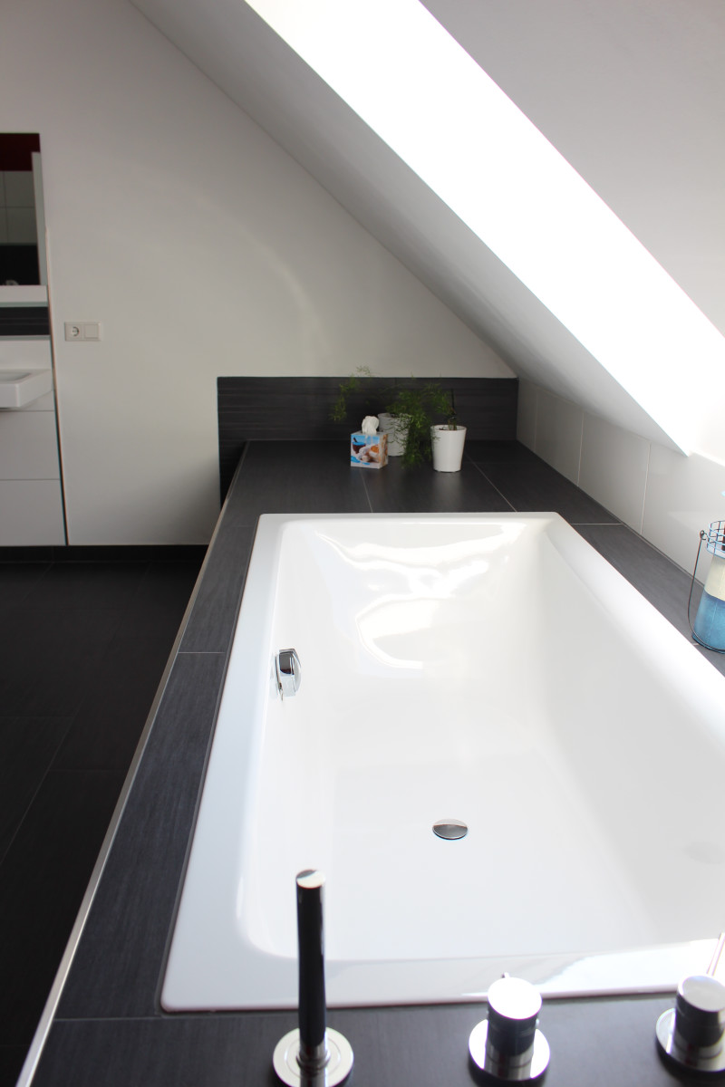 ...und eingelassener Badewanne Einfamilienhaus Borgholzhausen