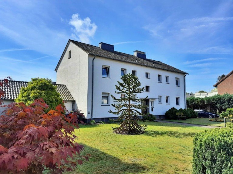 Hausansicht Bielefeld Mehrfamilienhaus Verkauft! Mehrfamilienhaus im Bielefelder S�den!