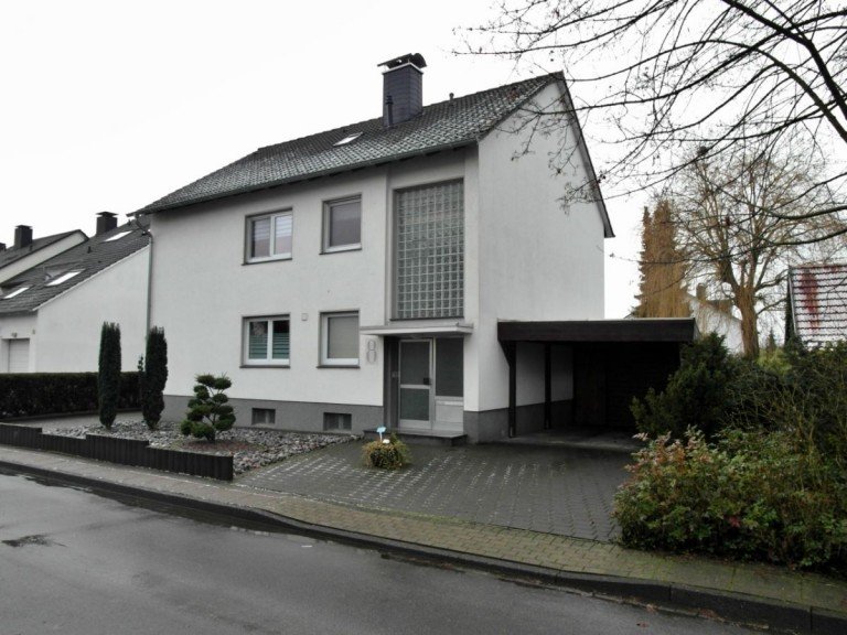 Hausansicht Bielefeld Wohnung Gem�tliche 2-Zimmer Dachgeschosswohnung in Bielefeld-Ummeln!