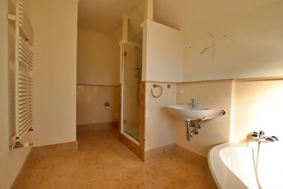 Badezimmer 1. OG Einfamilienhaus Bielefeld